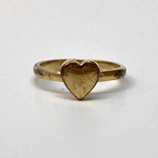 Designer Kate Spade Gold-Tone Tiny Heart Shape Round Band Ring Size 6.75 image number 1