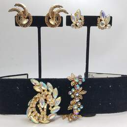 Gold Tone Vintage Aurora Borealis Brooch/Earrings & Bracelet Bundle 4pcs. 73.0g
