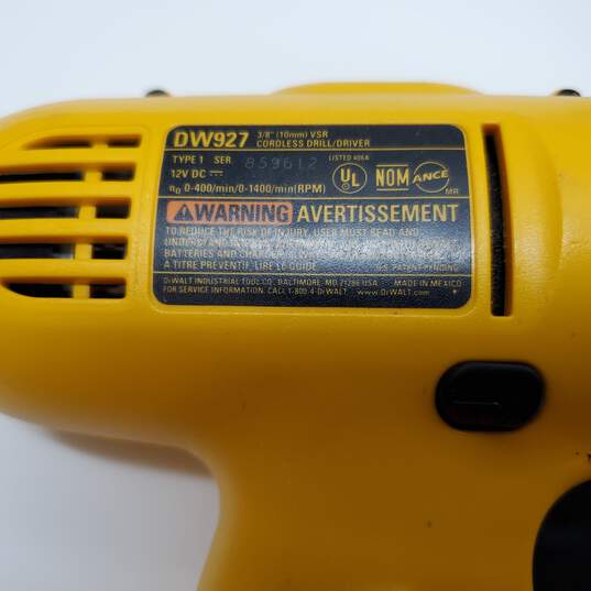 DeWalt DW927 3/8 (10mm) VSR Cordless Drill/Driver, Untested For Parts/Repair image number 4