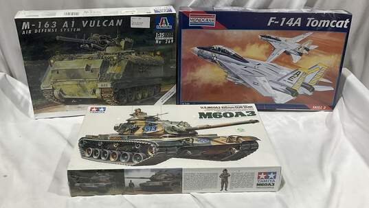 Lot Of 3 New Model Vehicles image number 1