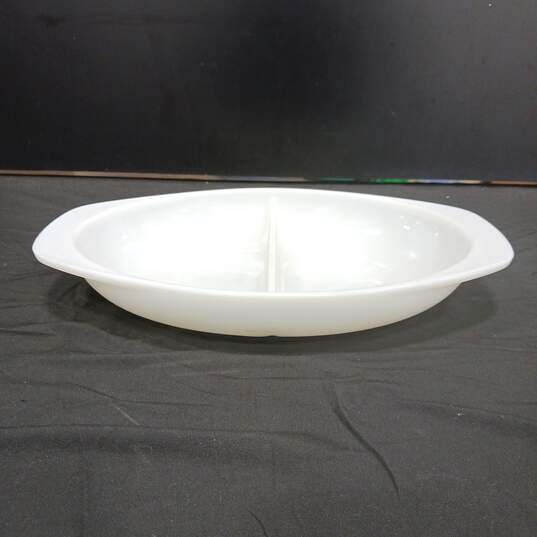 Vintage Pyrex 1083 Simply White 1.5qt Divided Oval Casserole Vegetable Serving Dish image number 1
