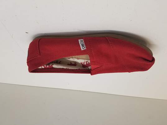 TOMS Women's Red Canvas Classic Shoes Sz. 7 image number 4
