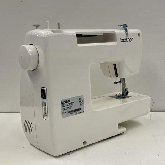 Brother Sewing Machine Project Runway Limited Edition LS2300PRW image number 2