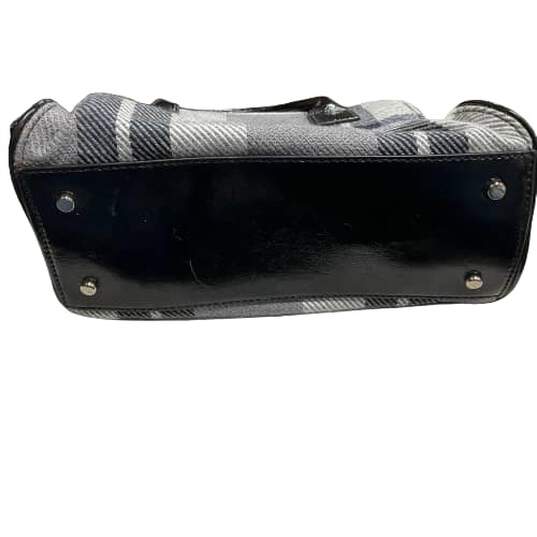 Black & White Handbag W/Bow image number 5
