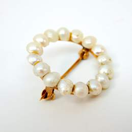 Vintage 14K Yellow Gold White Pearls Open Circle Brooch 2.0g alternative image