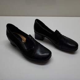 `Earth Leather Heels Women's Size 7B Black Platform Pumps Slip On Shoes