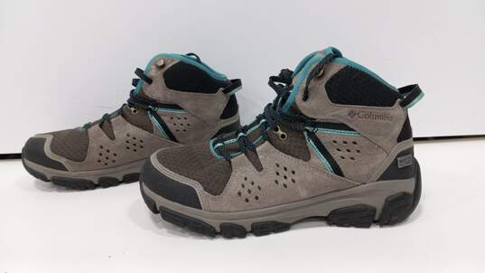 Columbia Women's Isoterra Mid Outdry Hiking Shoes Size 8 image number 3