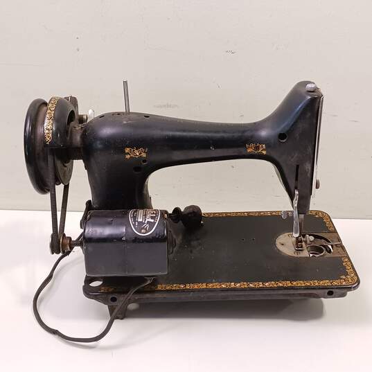 Antique Belair Sewing Machine-For Parts or Repair image number 3