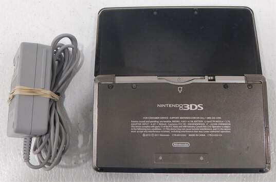 Nintendo 3DS Black/Grey Handheld image number 2