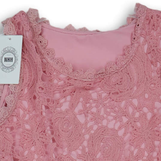 NWT Womens Pink Lace Sleeveless Scalloped Round Neck Blouse Top Size M image number 3