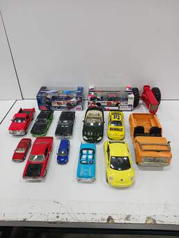 Bundle of Assorted Metal Toy/Model/Diecast Cars