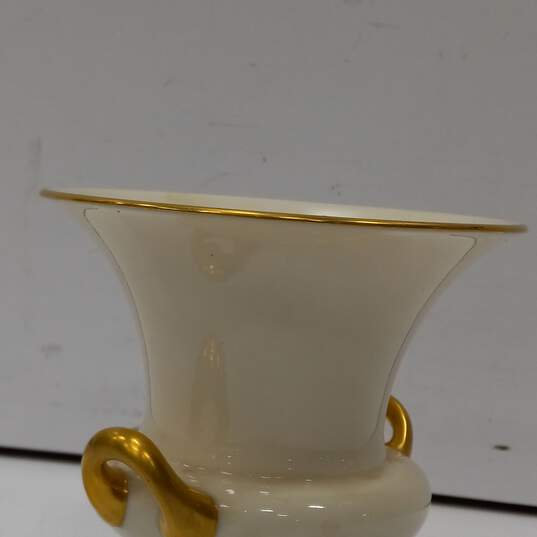Lenox Trophy Vase image number 3