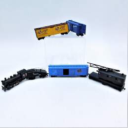 Mixed Lot Of  Athearn Trains in Miniature Train Cars