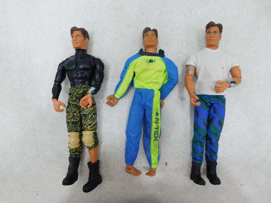Lot of 10  12in Max Steel  Figures  with Some Accessories image number 2