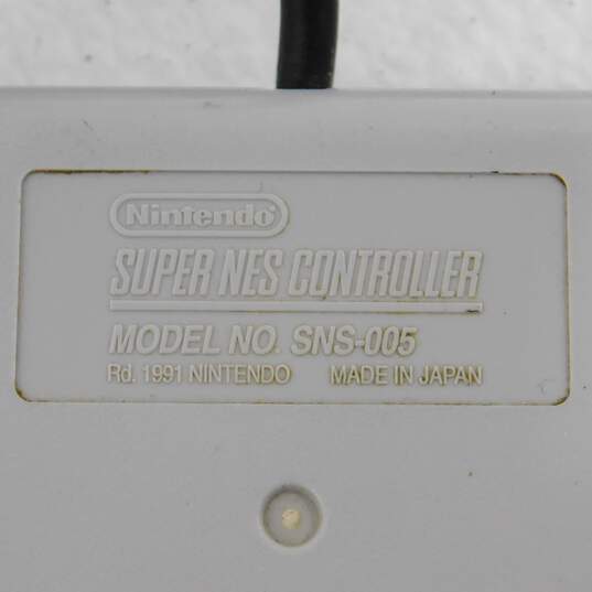 Nintendo SNES Console + Controller Bundle image number 12