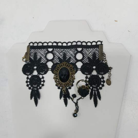 3pc Gothic Themed Jewelry Bundle image number 2