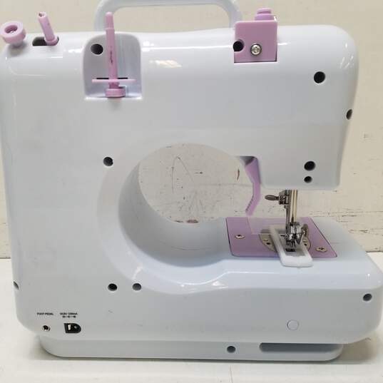 Mini Multifunctional Household Sewing Machine FHSM-505 image number 8