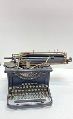 Vintage LC Smith Corona Typewriter 8 - 12 Inch alternative image