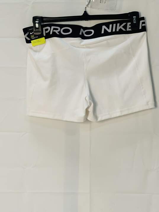 Women's White Nike Athletic Shorts Size: XL image number 2
