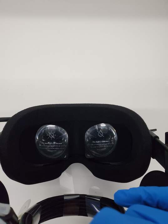 Oculus Rift Virtual Reality Headsets Untested image number 3