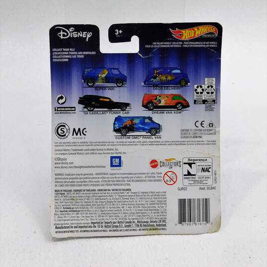 HOT WHEELS 2020 PREMIUM DISNEY CLASSICS Lion King And Beauty And the Beast image number 4