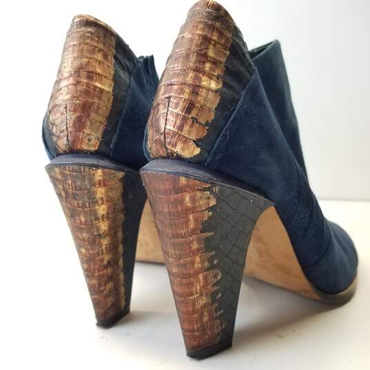 LAMB Snakeskin Women's Boots Navy Size 7 image number 4