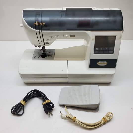 Baby Lock Ellure BLR Computerized Sewing Machine Tested Powers ON image number 1