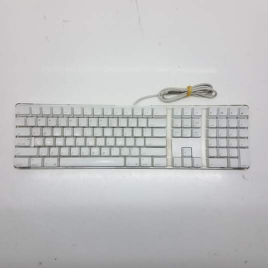 Apple Mac White USB Wired Keyboard A1048 image number 2