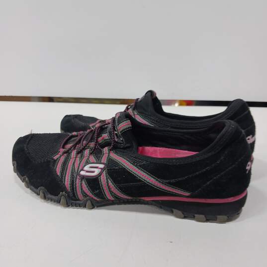 Skechers Women's Black and Pink Suede Shoes Size 7.5 image number 4