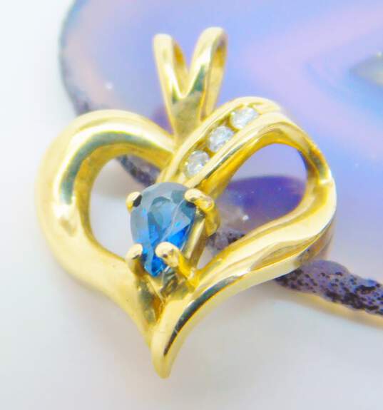 14K Yellow Gold Sapphire 0.03 CTTW Diamond Ribbon Heart Pendant 1.5g image number 2