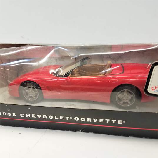 AMT/ERTL 1998 Red Convertible Chevrolet Corvette 1:25 Scale Promo Car IOB image number 4
