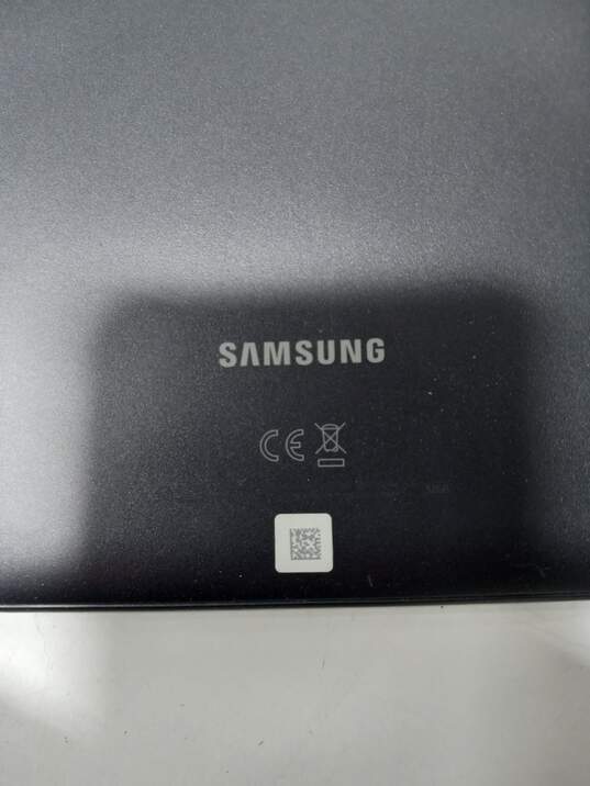 Dark Gray Samsung Galaxy Tab E image number 3