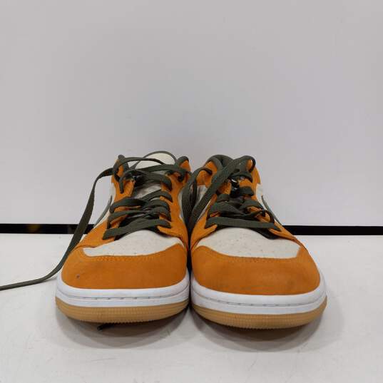 Men's Air Jordan Low Top Sneakers Size 10.5 image number 1