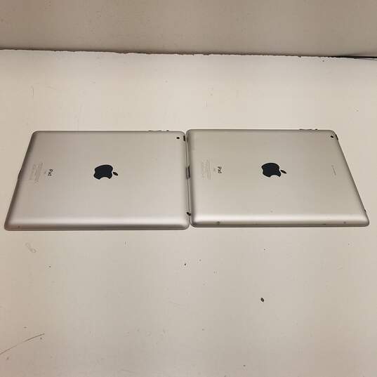 Apple iPad 2 (A1395) - Lot of 2 (For Parts Only) image number 3