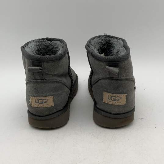 Ugg Australia Womens Mini II Gray Low Top Fur Lined Shearling Boots Size 6 image number 4