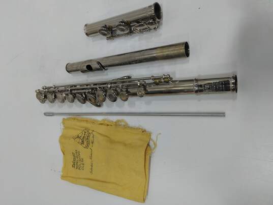 Bundy Nickle Plated Flute in Case image number 3