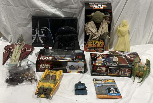 Lot Of Star Wars Collectibles image number 2