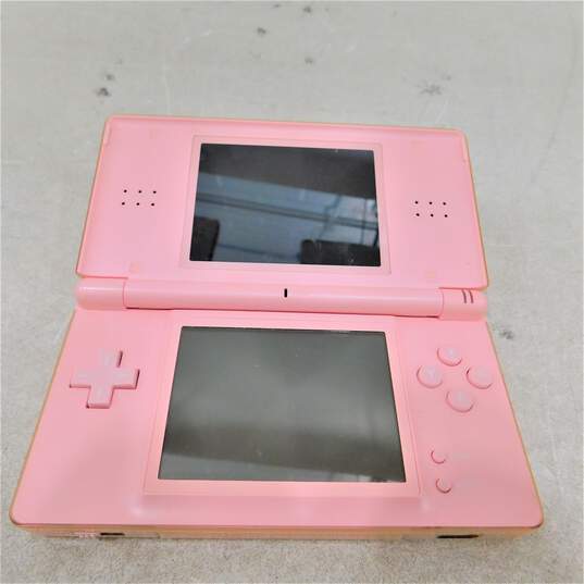 Nintendo DS Lite + case w/ 7 games image number 4