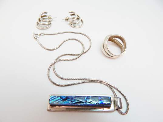 Artisan Sterling Silver Art Glass Pendant Necklace Twisted Ring & Earrings 25.3g image number 1