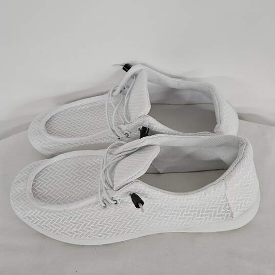 White Slip-On Shoes image number 2