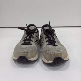 Men's Gray Shoes Size 8.5 alternative image