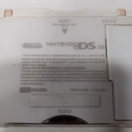 White Nintendo DS Lite alternative image