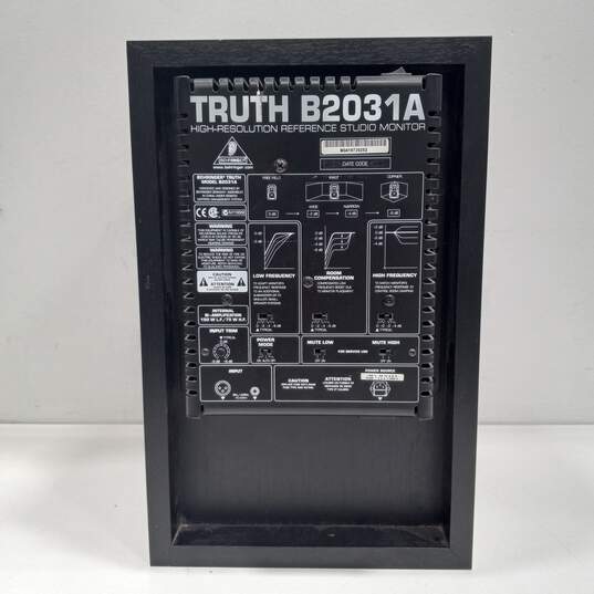 Behringer High Resolution Reference Studio Monitor Model Truth B2031A image number 3
