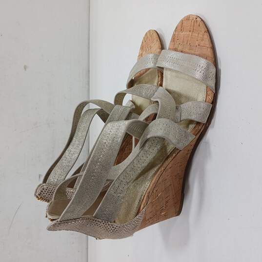 Donald Pliner Wedge Women Sandals Sz 8.5M image number 3