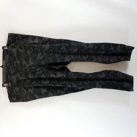 Fabletics Women Camo Athletic Pants 4X NWT image number 1