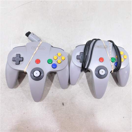 Nintendo 64 w/ 4 games image number 3