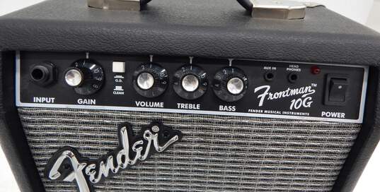 Fender Brand Frontman 10G Model Electric Guitar Amplifier w/ Attached Cable image number 2