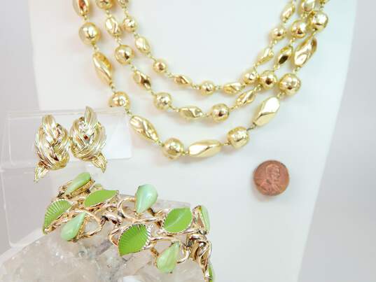 Vintage Coro & Fashion Gold Tone & Green Clip-On Earrings Beaded Multi Strand Necklace & Bracelet 163.4g image number 6