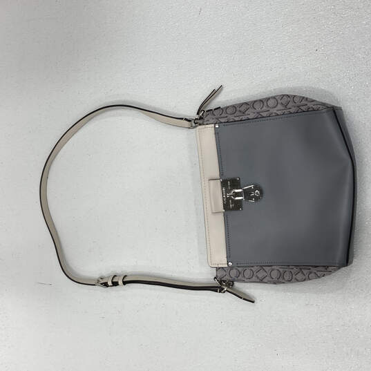 Womens Gray Leather Signature Key Lock Adjustable Strap Crossbody Bag Purse image number 1