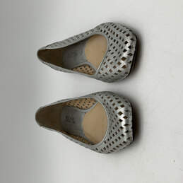 Womens Silver Leather Eyelet Square Toe Slip-On Ballet Flats Size 6 M